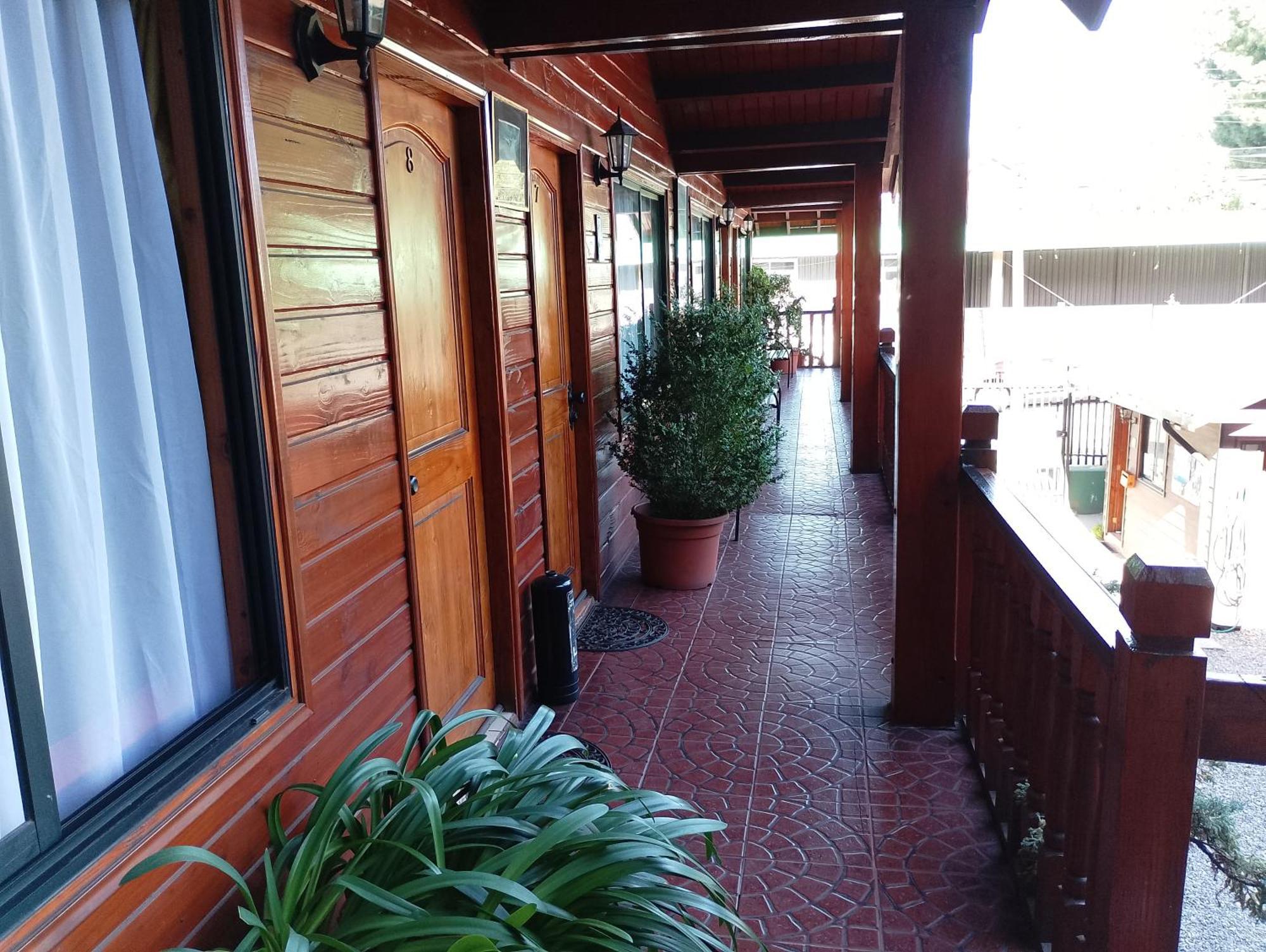 Apart-Hotel Colonia-Koenigsberg Estacionamiento Deptos Completos Ubicado En El Centro De Valdivia Aire Acondicionado Экстерьер фото